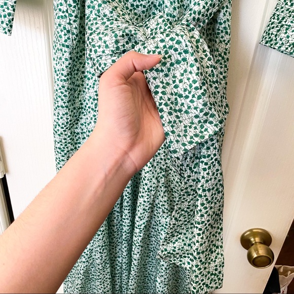 NWT Significant Other Australia Elegant, silky, pretty green print midi Dress - Picture 5 of 10